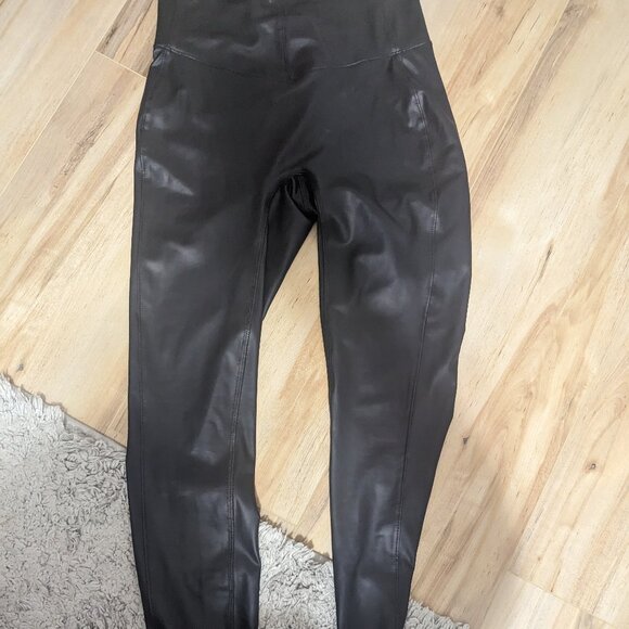Forever 21 black leather leggings - Picture 1 of 2
